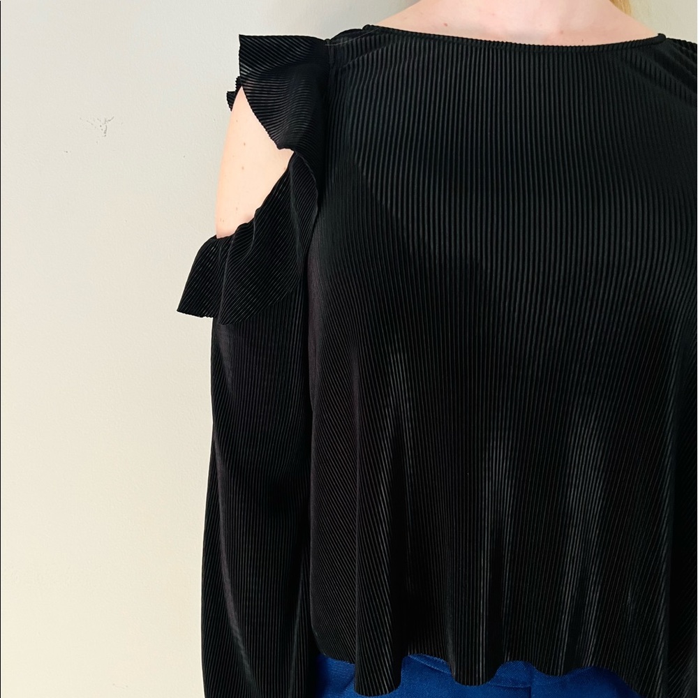 Bershka Rib Knit Ruffled Top - Picture 6 of 6
